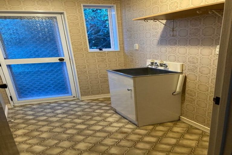 Photo of property in 67a Mangorei Road, Strandon, New Plymouth, 4312