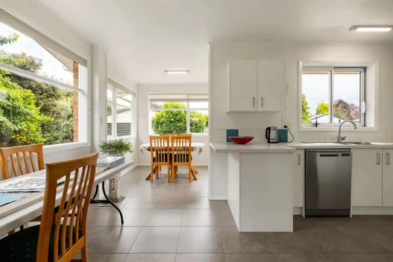 Photo of property in 43 Weld Street, Cambridge, 3434