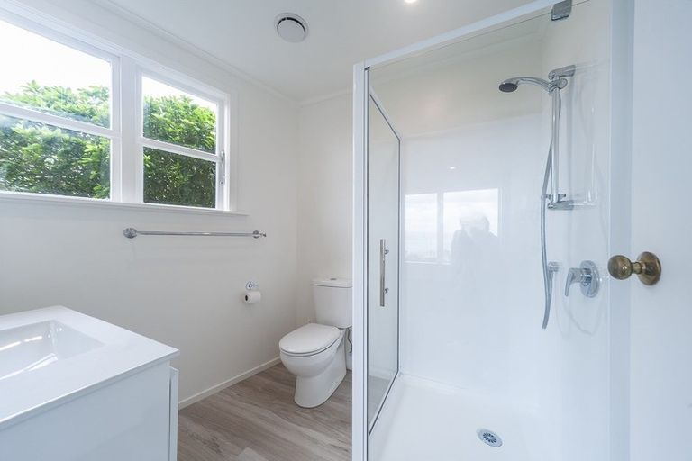 Photo of property in 43b Harbour View Road, Northland, Wellington, 6012