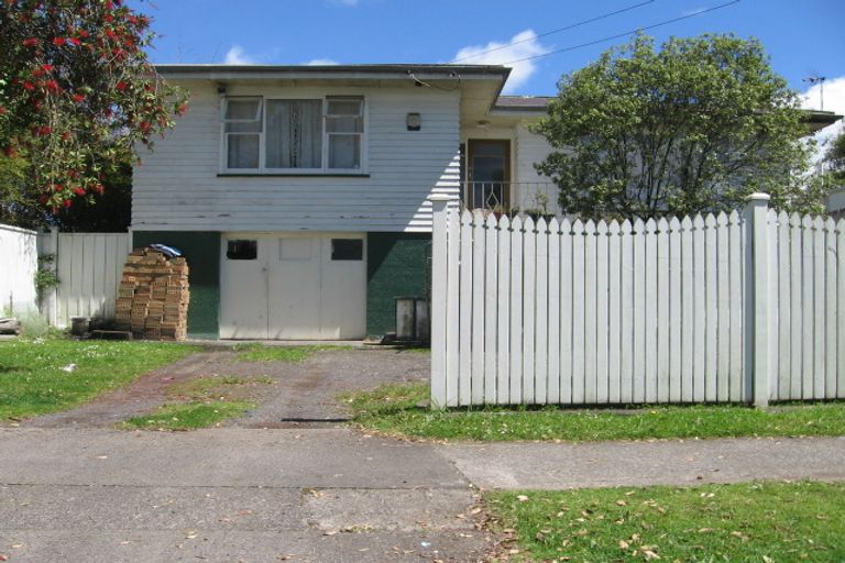 Photo of property in 19 Hillcrest Road, Papatoetoe, Auckland, 2025