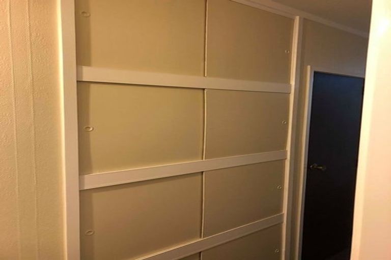 Photo of property in 1/18 Mcleod Road, Henderson, Auckland, 0612