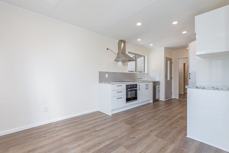 Photo of property in 20 Dunk Place, Milson, Palmerston North, 4414