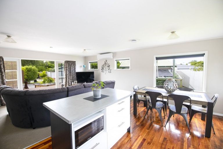 Photo of property in 3b Hinton Road, Taradale, Napier, 4112