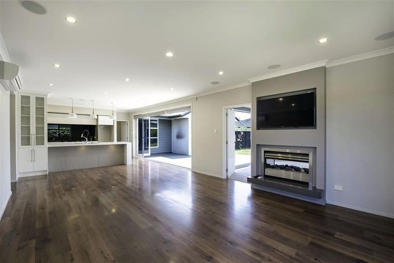 Photo of property in 4 Akaroa Road, Poraiti, Napier, 4112