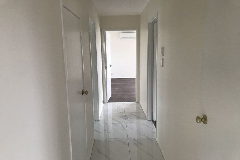 Photo of property in 19 Almay Place, Clover Park, Auckland, 2019