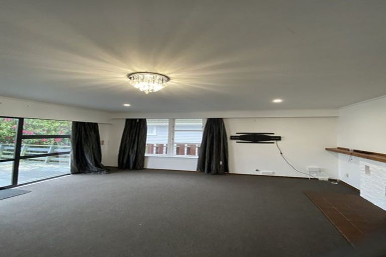 Photo of property in 87 Bell Street, Tawa, Wellington, 5028