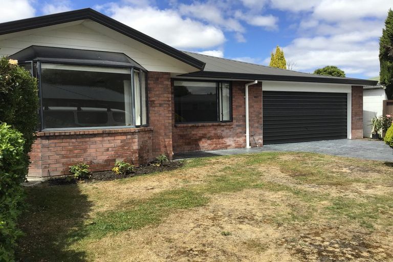 Photo of property in 65 Fern Drive, Halswell, Christchurch, 8025