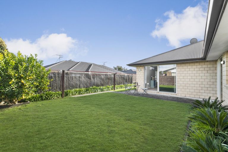 Photo of property in 2 Coronation Avenue, Pukekohe, 2120