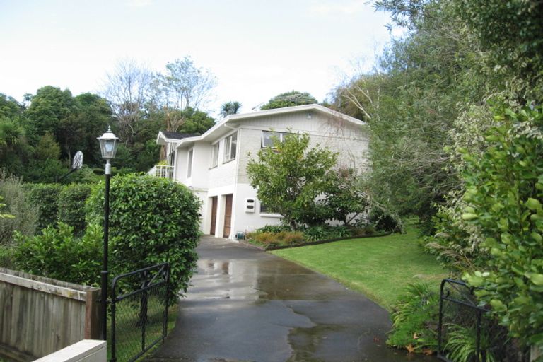 Photo of property in 9 Mcmillan Place, Mellons Bay, Auckland, 2014