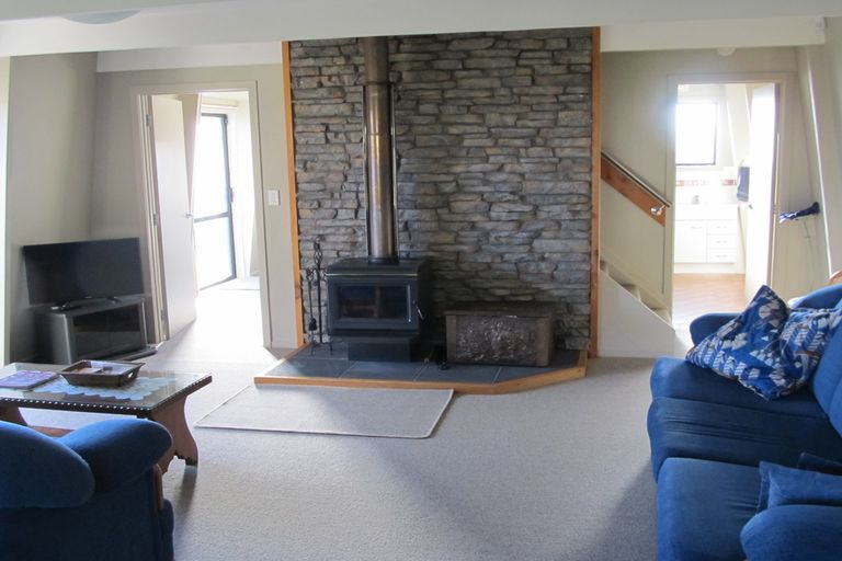 Photo of property in 23 Rowena Crescent, Motuoapa, Turangi, 3382