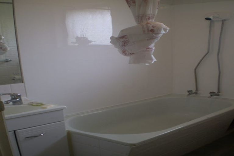 Photo of property in 3/81 Seabrook Avenue, New Lynn, Auckland, 0600