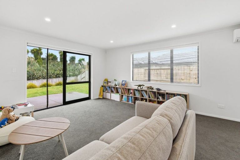 Photo of property in 93 Hills View Drive, Papamoa, 3118