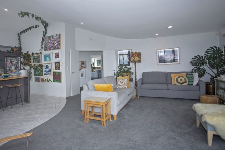 Photo of property in 1/203 Marine Parade, Mount Maunganui, 3116
