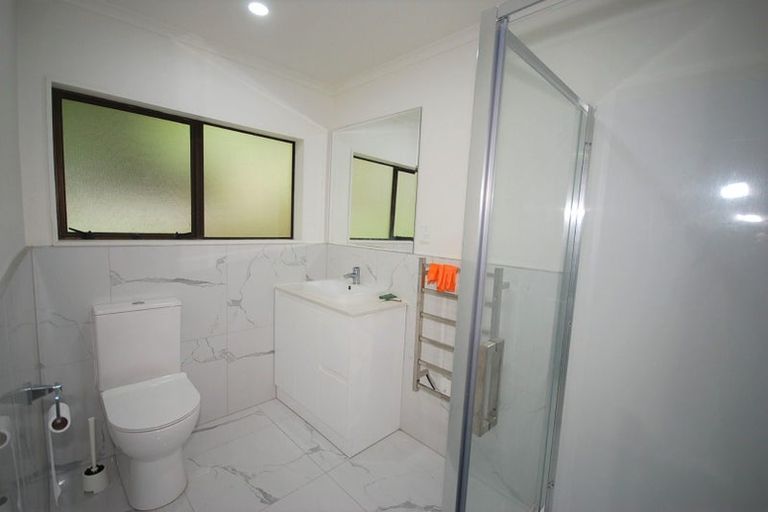 Photo of property in 3/23a Saxon Street, Waterview, Auckland, 1026