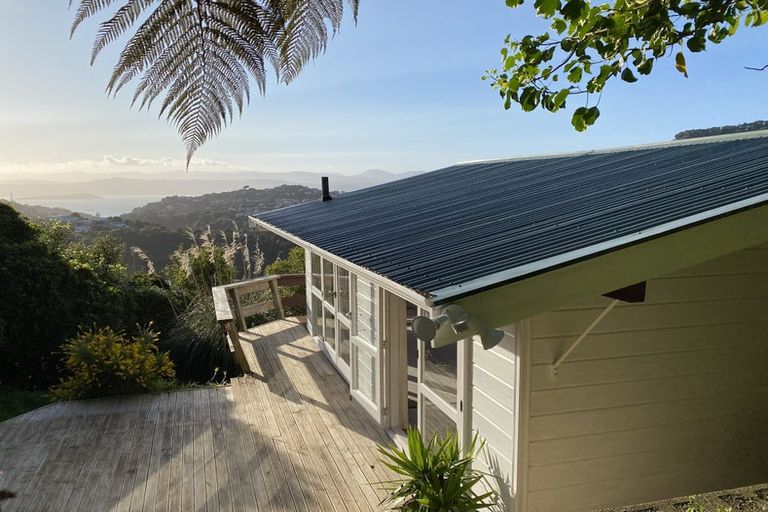 Photo of property in 6 Jerome Way, Crofton Downs, Wellington, 6035