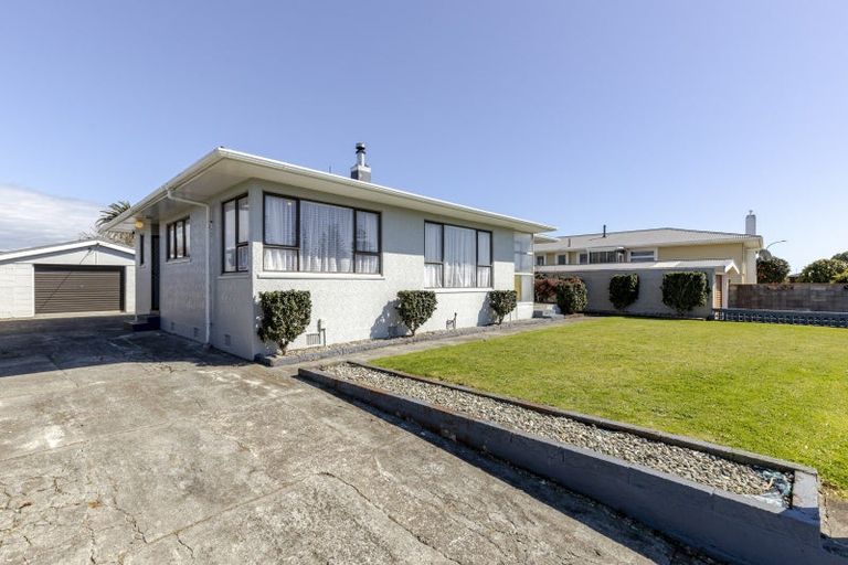 Photo of property in 25 Battiscombe Terrace, Waitara, 4320