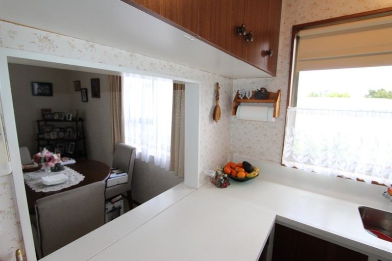 Photo of property in 77 Ormond Street, Woodville, 4920