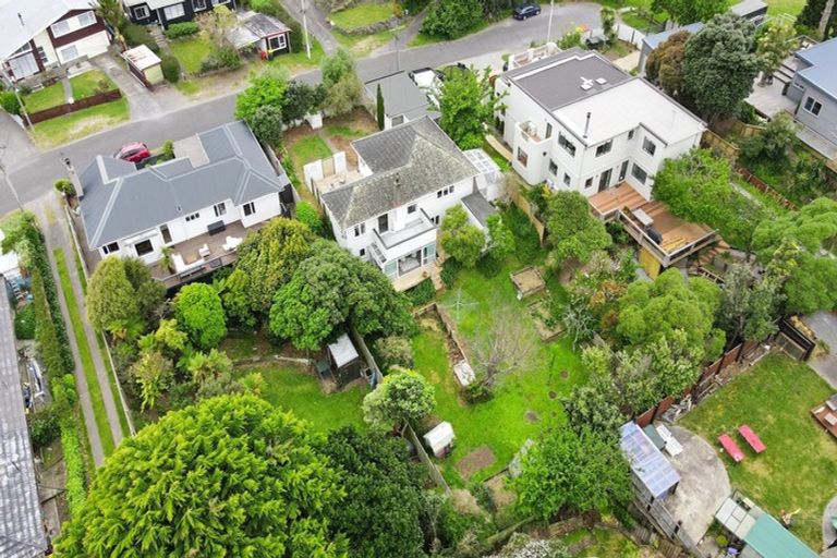 Photo of property in 12 Karaka Grove, Raumati Beach, Paraparaumu, 5032