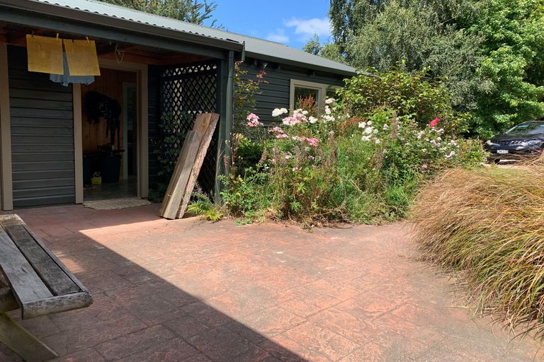 Photo of property in 10 Helvellyn Street, Woodside, Outram, 9073