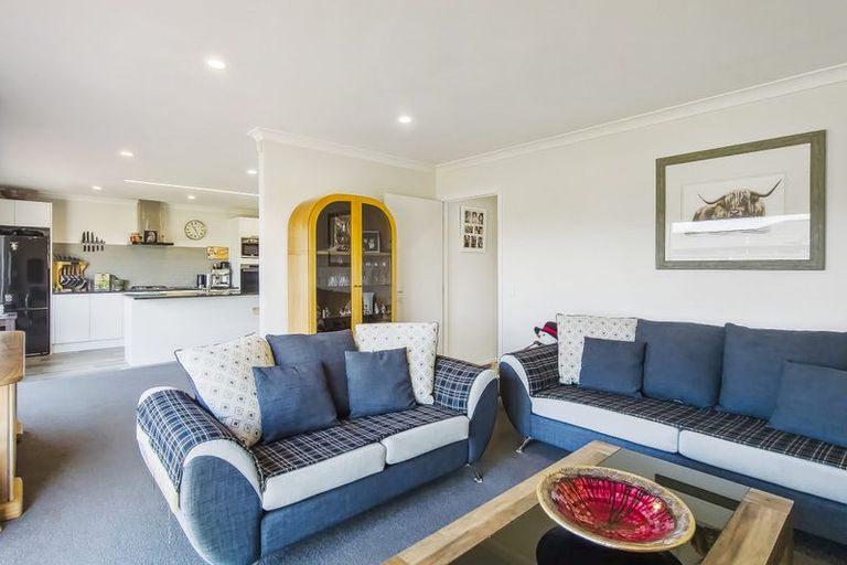 Photo of property in 10 Pohatu Lane, Otaki, 5512