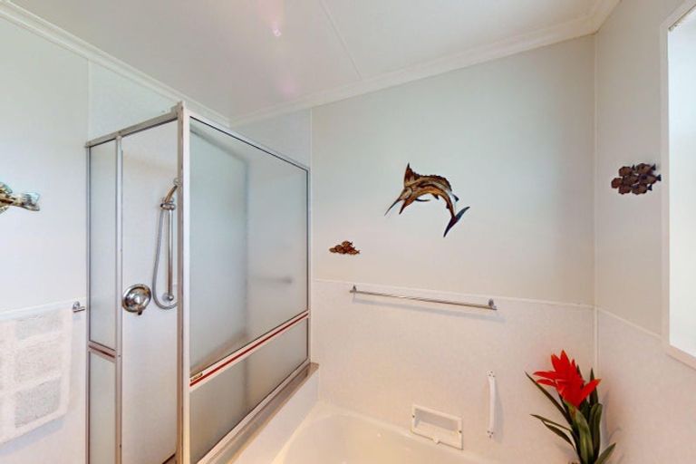 Photo of property in 1 Saint Annes Street, Levin, 5510