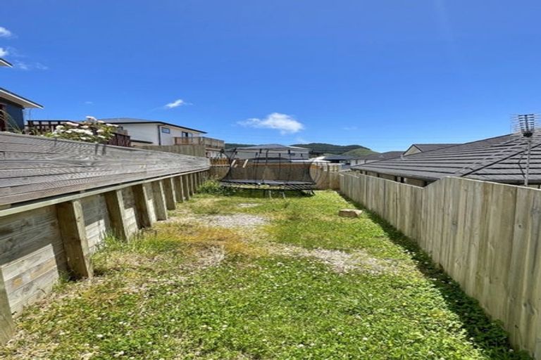 Photo of property in 154 Amesbury Drive, Churton Park, Wellington, 6037