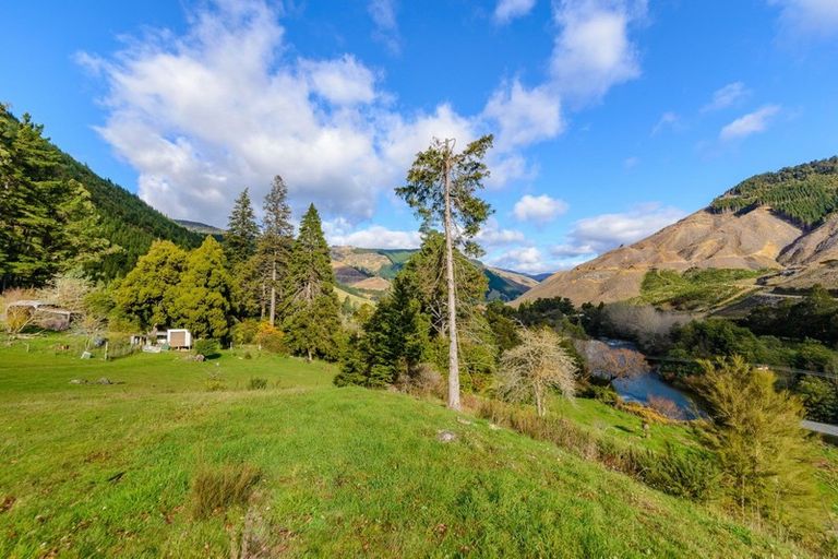 Photo of property in 233 Wakamarina Road, Canvastown, Havelock, 7178