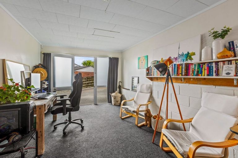 Photo of property in 10 Royalty Rise, Red Beach, 0932