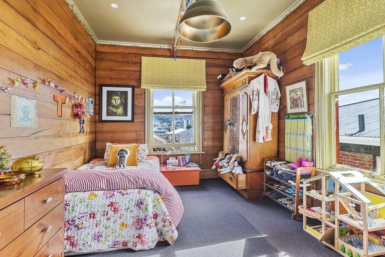 Photo of property in 62 Brougham Street, Mount Victoria, Wellington, 6011