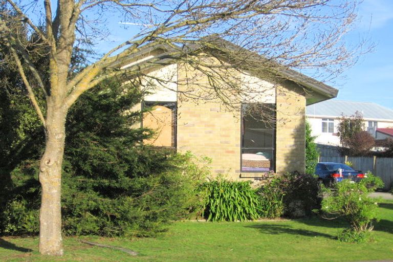 Photo of property in 23 Caulfield Place, Nawton, Hamilton, 3200