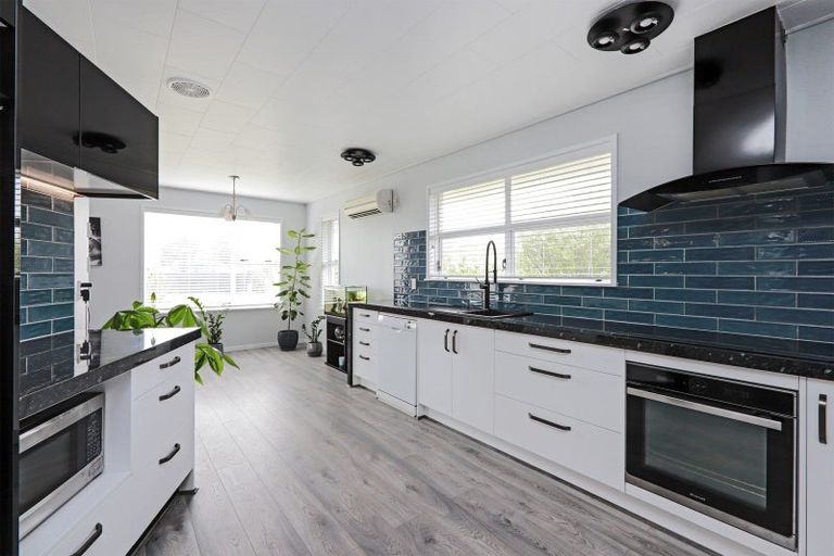 Photo of property in 87 Riverbend Road, Onekawa, Napier, 4110