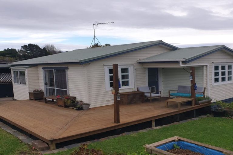 Photo of property in 1a Campbell Street, Waiuku, 2123