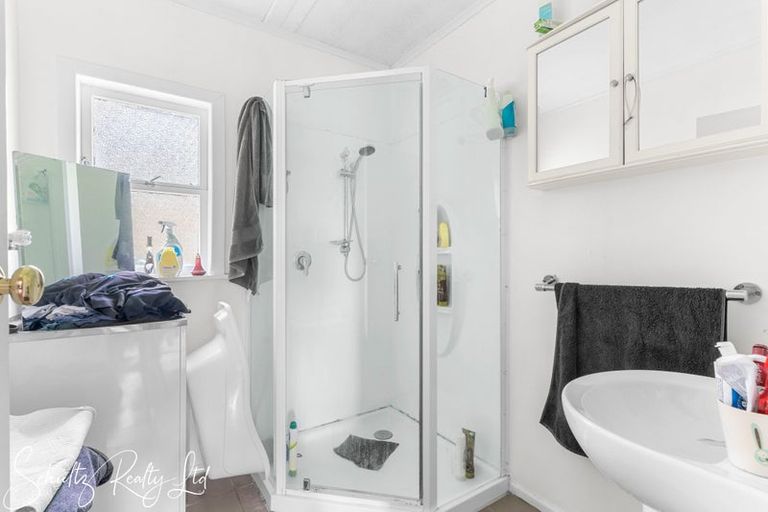 Photo of property in 43b Hook Road, Paparoa, 0571