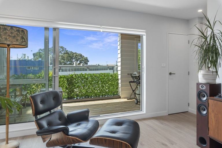 Photo of property in 4/4 Jutland Road, Hauraki, Auckland, 0622