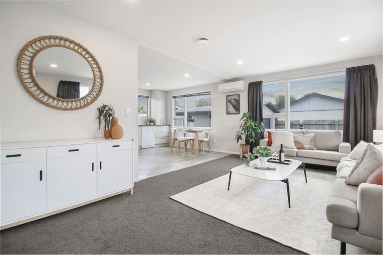 Photo of property in 1/7 Farnborough Street, Aranui, Christchurch, 8061