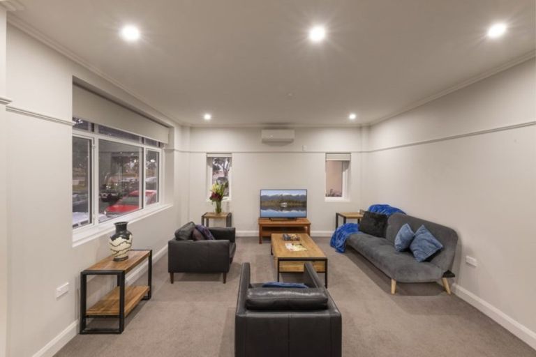 Photo of property in Fountain Court, 16/48 Oriental Parade, Oriental Bay, Wellington, 6011