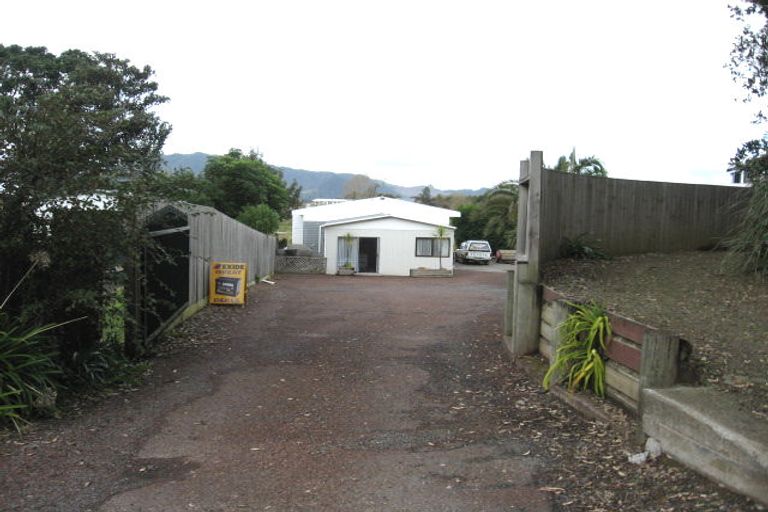 Photo of property in 51 Ocean Beach Road, Tairua, 3508