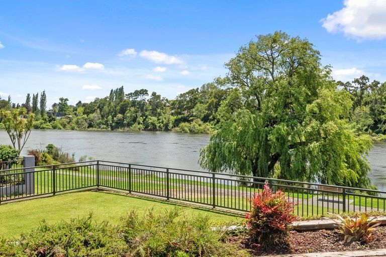 Photo of property in 21 Arcus Street, St Andrews, Hamilton, 3200