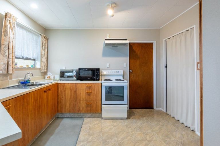 Photo of property in 8b Allardice Street, Dannevirke, 4930