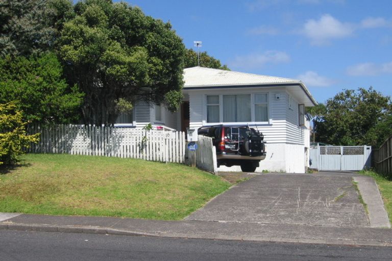 Photo of property in 2/16 James Street, Bayview, Auckland, 0629