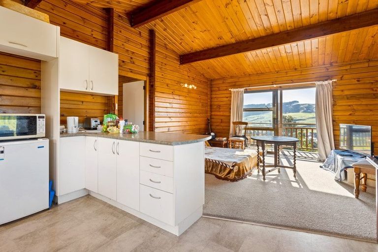 Photo of property in 17e Nelson Street, Helensville, 0800