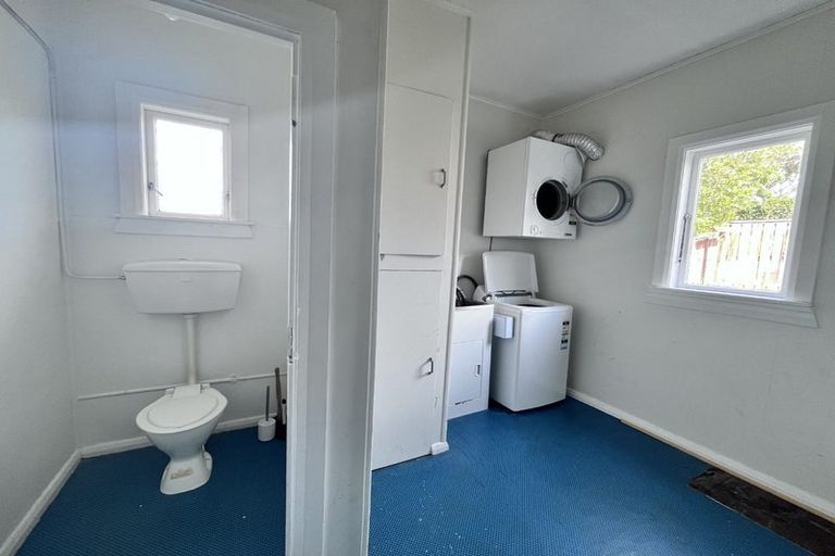 Photo of property in 43 Herald Street, Berhampore, Wellington, 6023