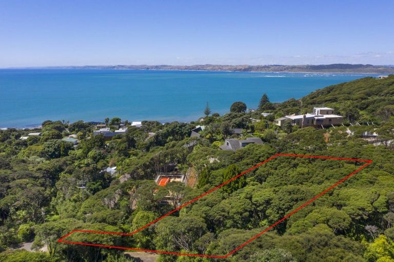 Photo of property in 27a Whaanga Road, Raglan, 3297