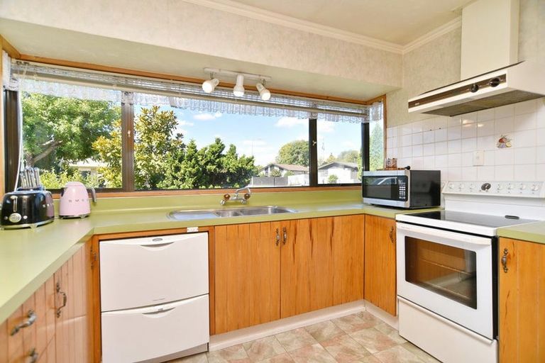 Photo of property in 2 Mayo Place, Belfast, Christchurch, 8051