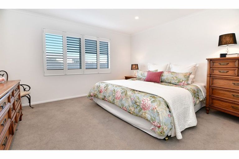 Photo of property in 5 Couldrey Crescent, Red Beach, 0932