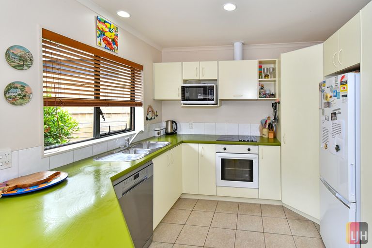 Photo of property in 7 Wairere Road, The Gardens, Auckland, 2105