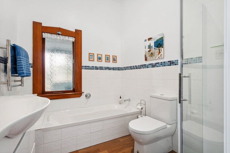 Photo of property in 9 Hinaki Street, Inner Kaiti, Gisborne, 4010