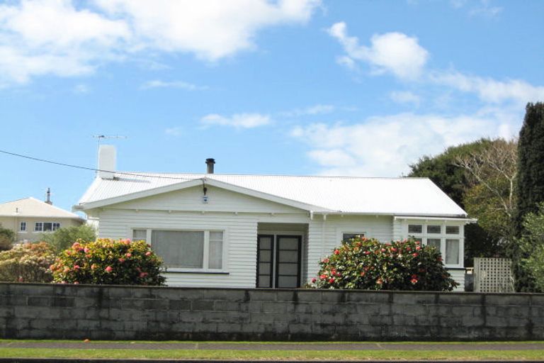 Photo of property in 36 Dorset Avenue, Westown, New Plymouth, 4310