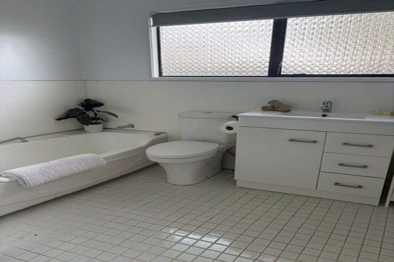 Photo of property in 41 Wesley Avenue, Frankleigh Park, New Plymouth, 4310