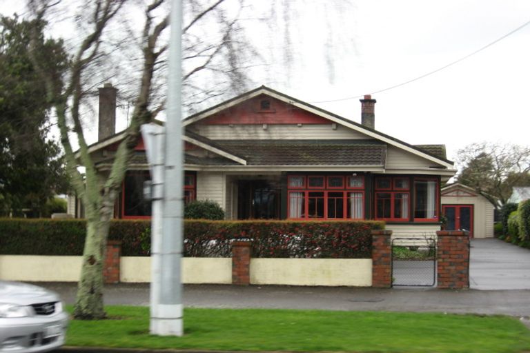 Photo of property in 44 Queen Street West, Levin, 5510